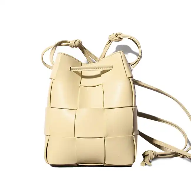 Top lv Drawstring Woven Bucket Bag
