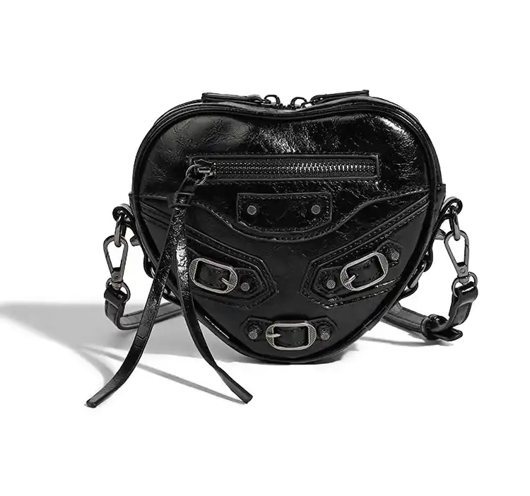 Mini Heart Chain Crossbody Bag