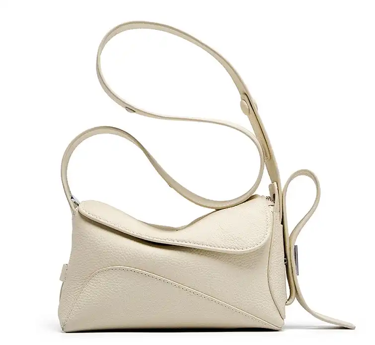 Lv belts replica Top-grain leather- large capacity- versatile summer shoulder bag.