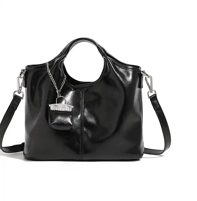 Lv belts replica Vintage Soft Leather Shoulder Bag: Chic & Luxurious Design