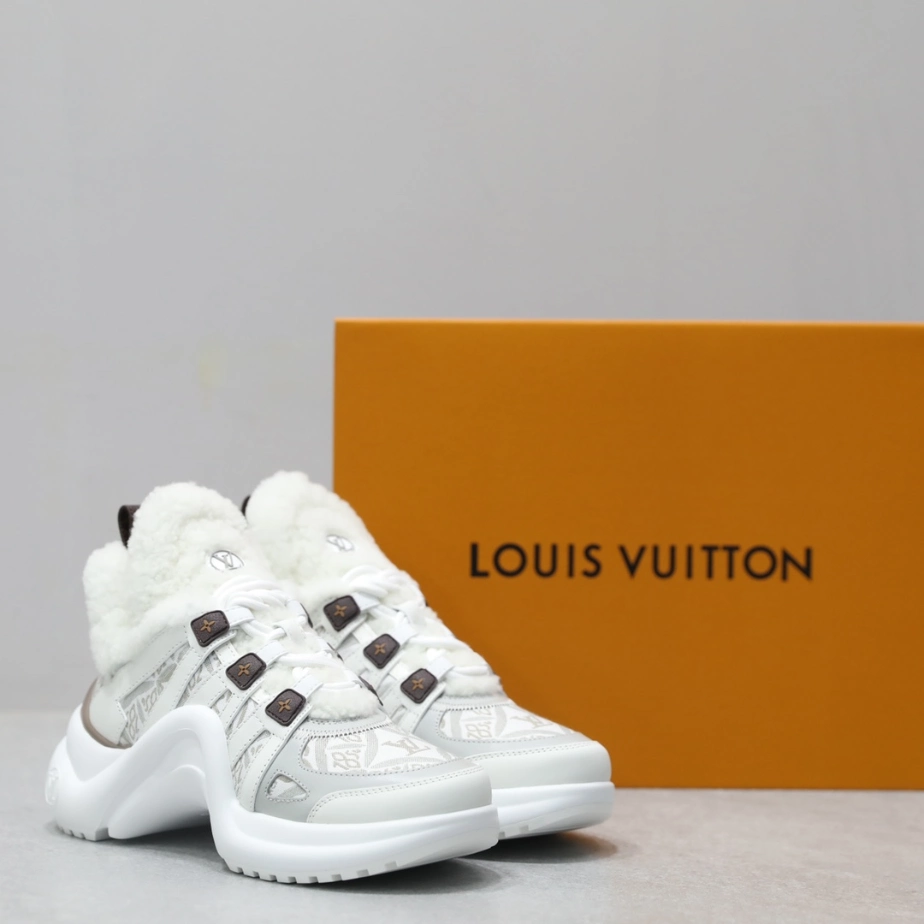 Affordable 4778 LV ARCHLIGHT SNEAKER – LSVM011