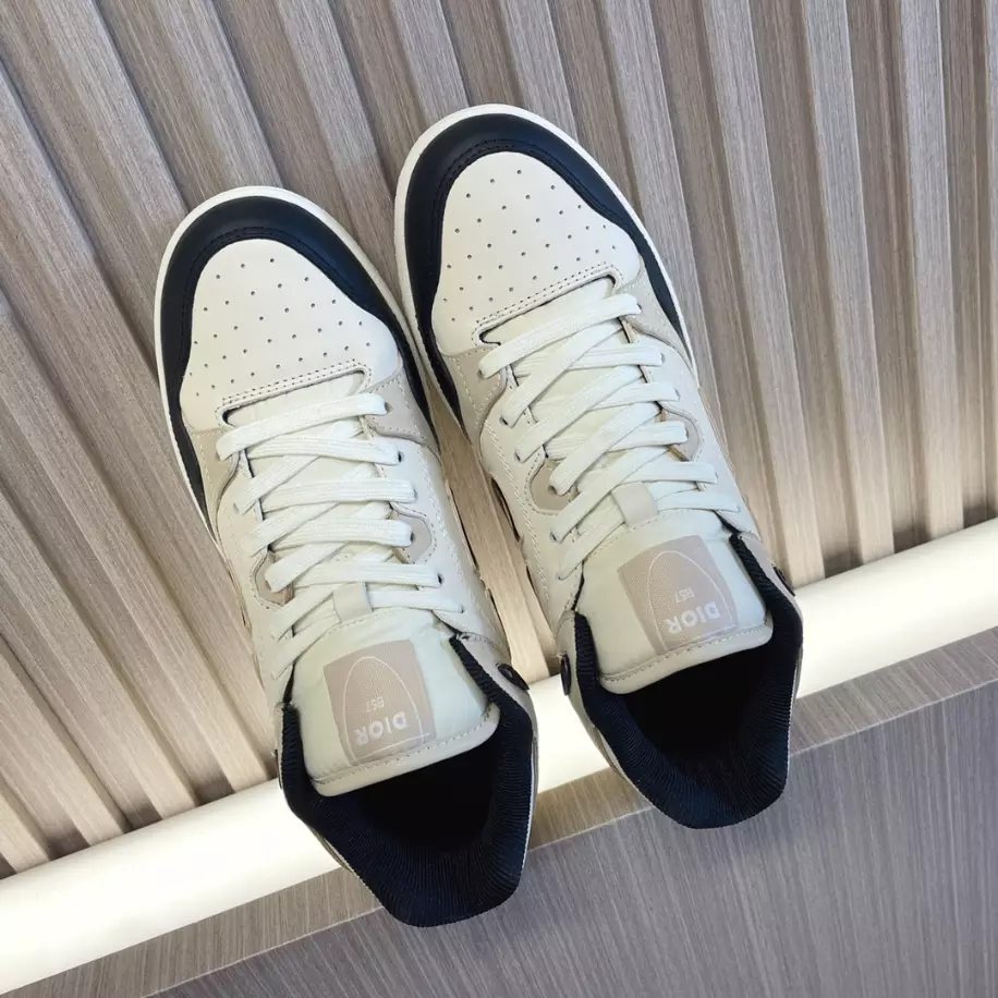 B57 MID-TOP SNEAKER – CD122 WellDesigned 9773