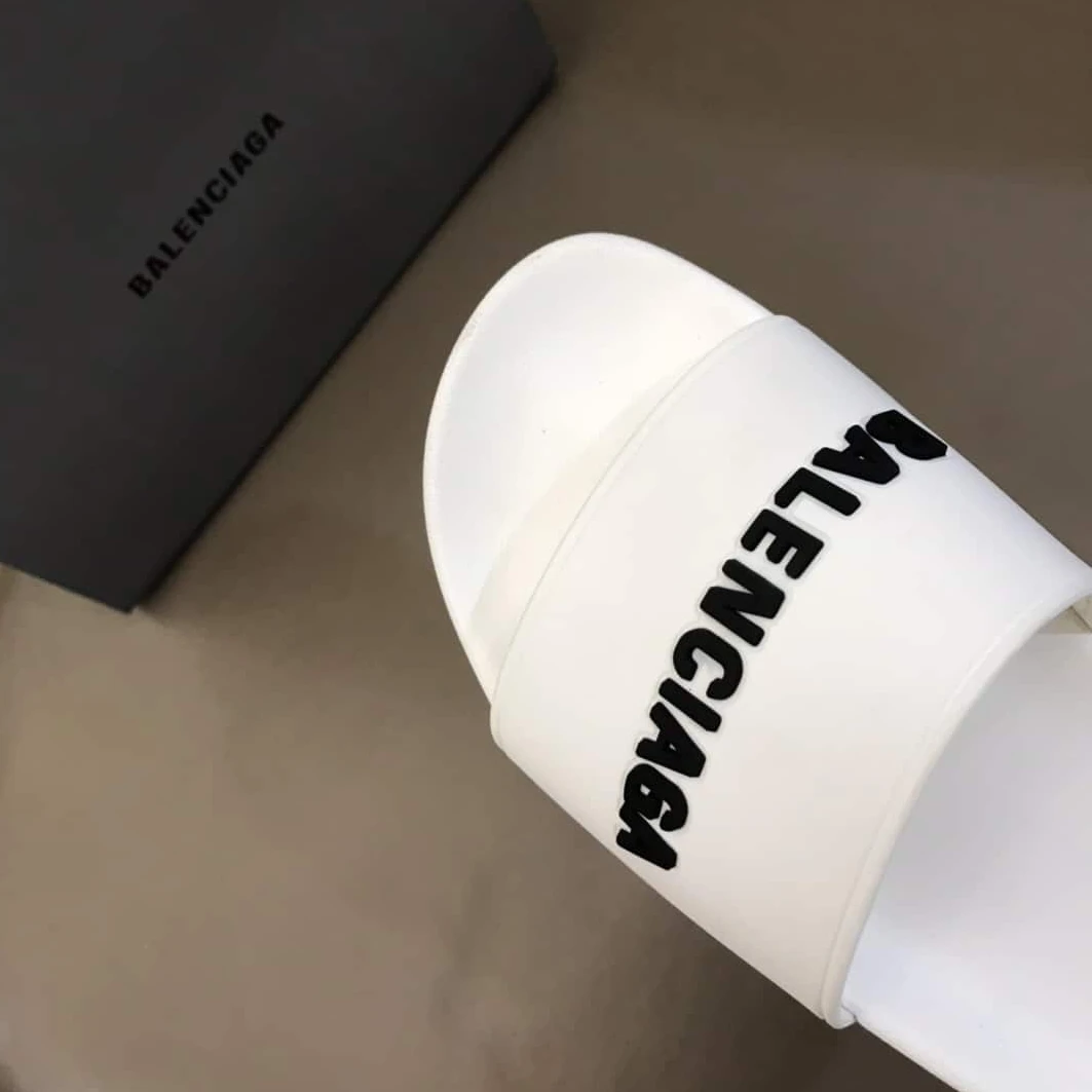 BALENCIAGA RUBBER LOGO POOL SLIDE SANDALS – BBS7 ModernLook 5210