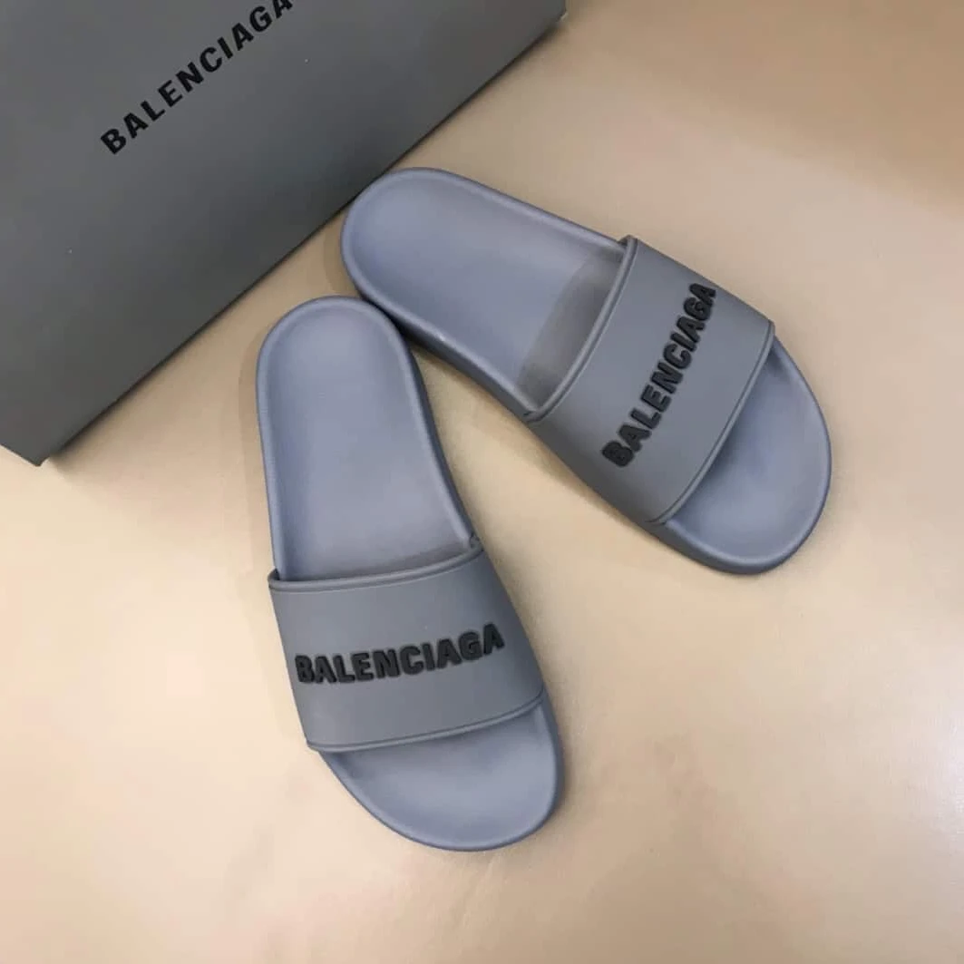 BALENCIAGA RUBBER LOGO POOL SLIDE SANDALS – BBS8 DailyWear 7339