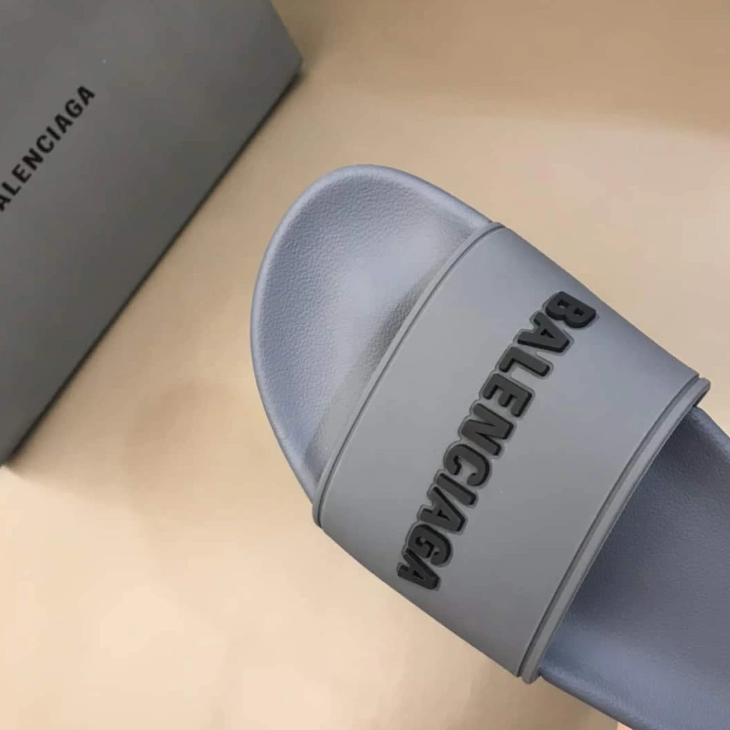 BALENCIAGA RUBBER LOGO POOL SLIDE SANDALS – BBS8 DailyWear 7339