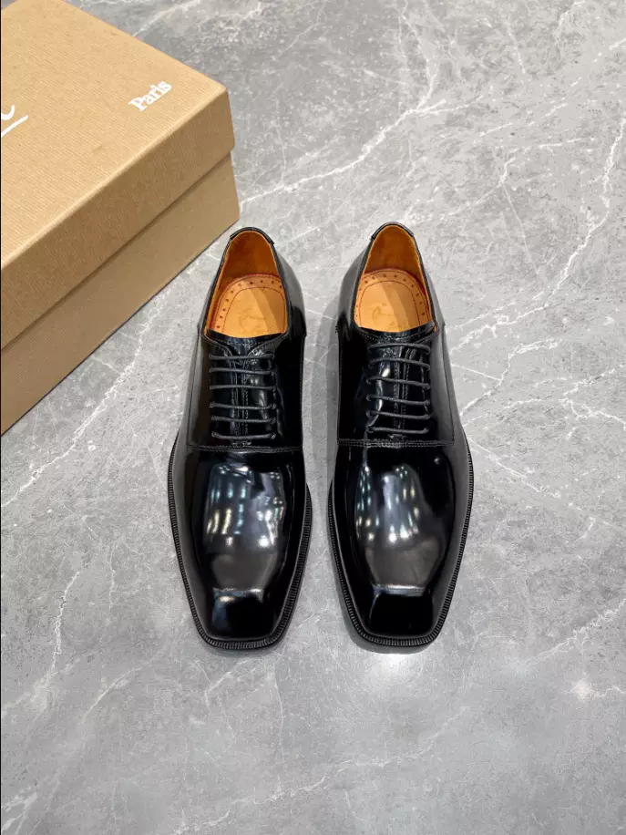 CHRISTIAN LOUBOUTIN CORTEO – LDC013 SportInspired 7342