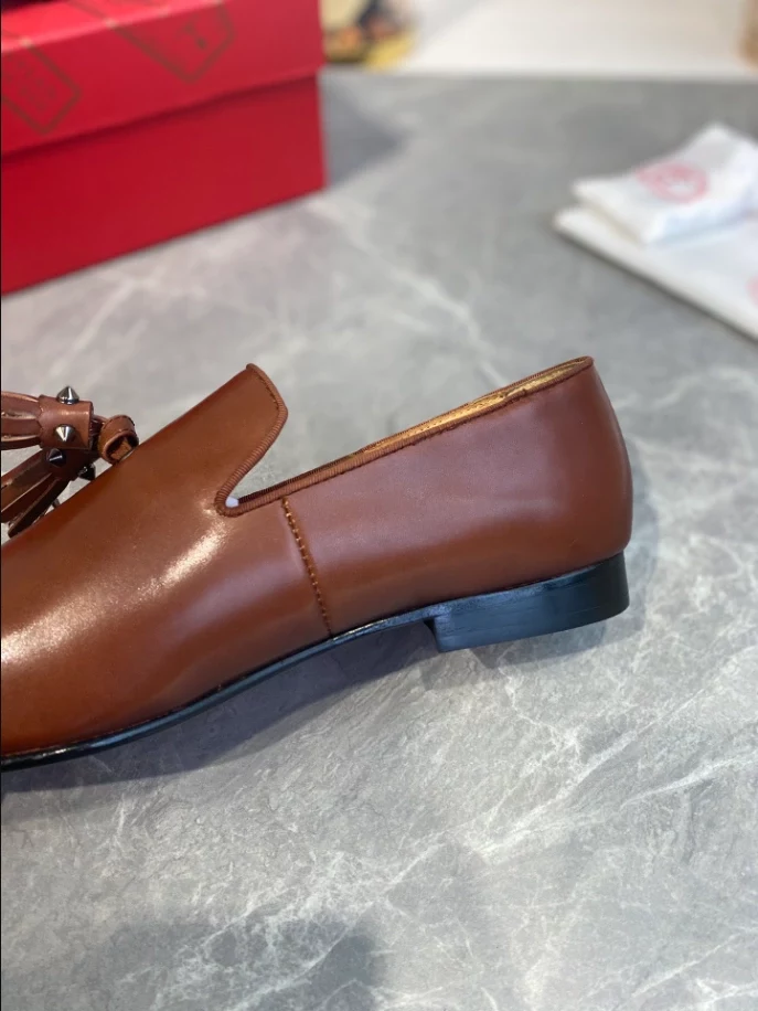 CHRISTIAN LOUBOUTIN DANDELION TASSEL – LDC010 StreetReady 6608