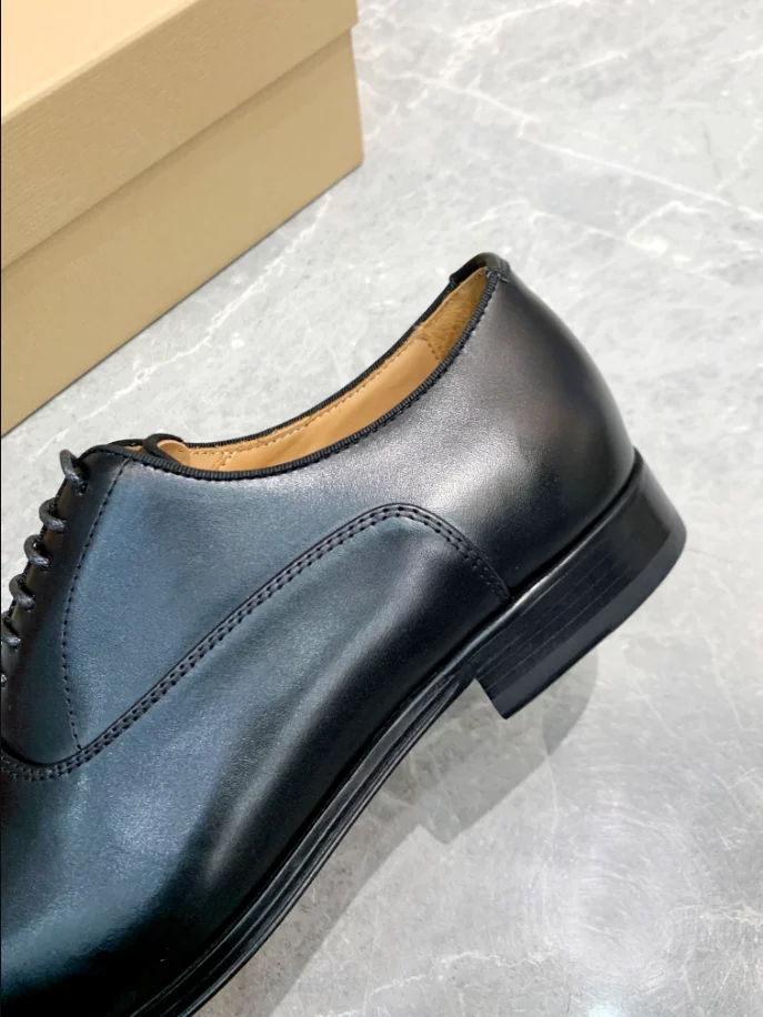 CHRISTIAN LOUBOUTIN SHOES – LDC023 SportInspired 4768