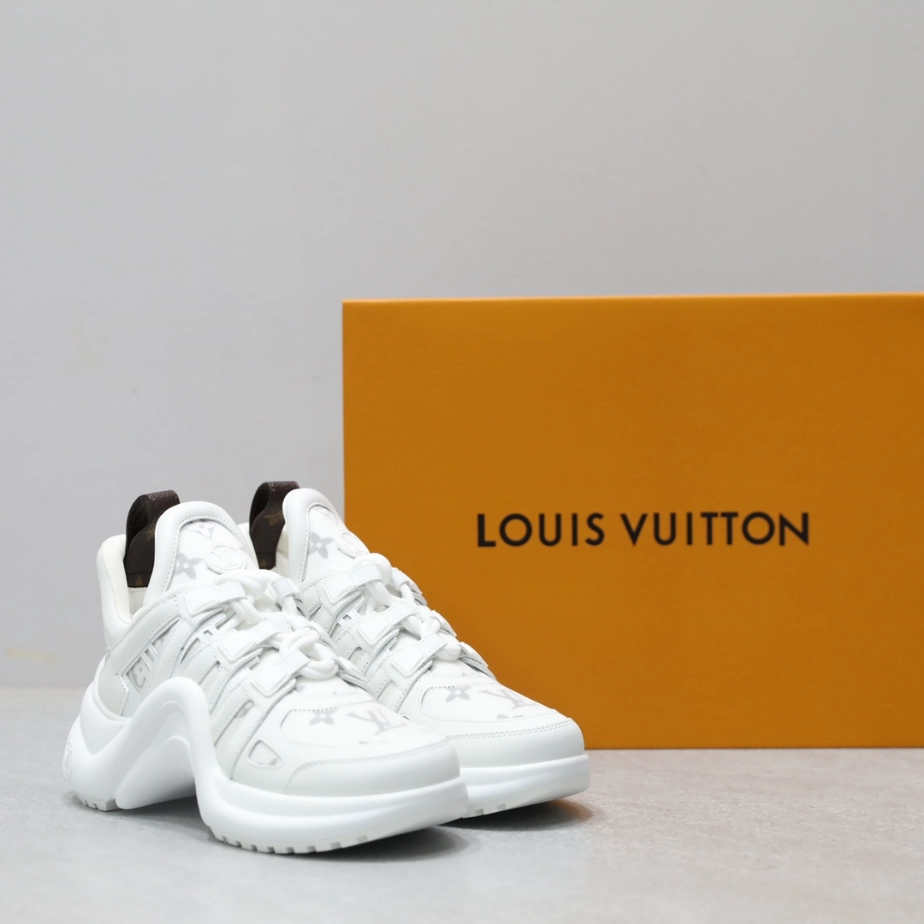 Comfortable 3590 LV ARCHLIGHT SNEAKER – LSVM005