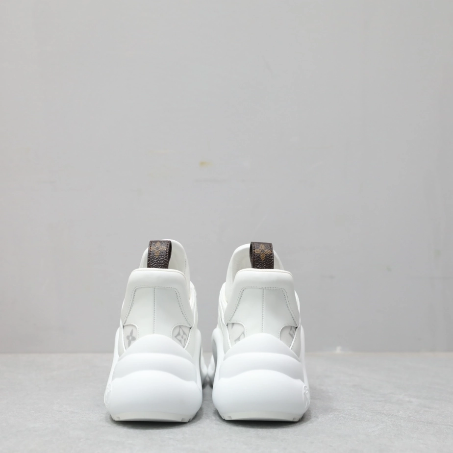 Comfortable 3590 LV ARCHLIGHT SNEAKER – LSVM005