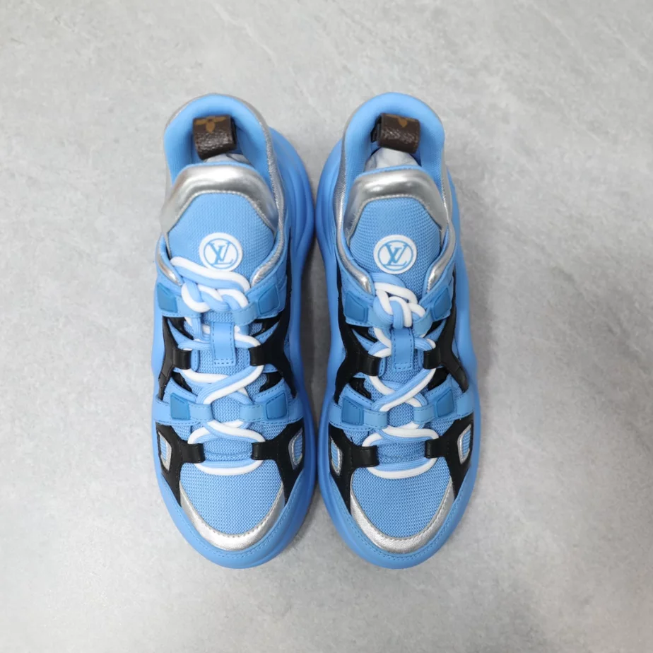 DailyWear 701 LV ARCHLIGHT SNEAKER – LSVM013