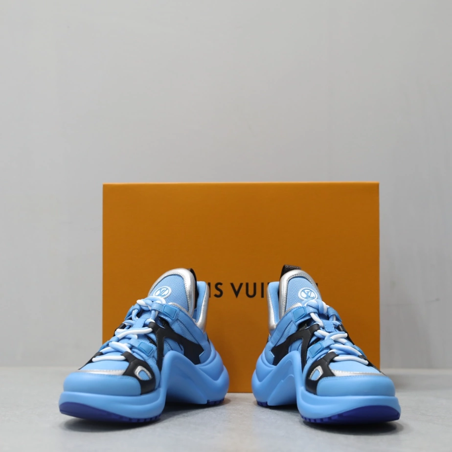 DailyWear 701 LV ARCHLIGHT SNEAKER – LSVM013
