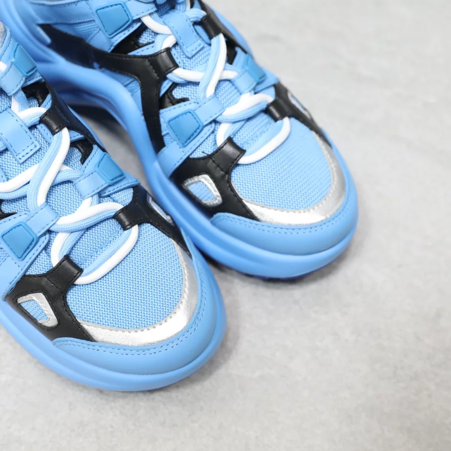 DailyWear 701 LV ARCHLIGHT SNEAKER – LSVM013