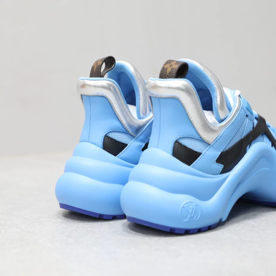 DailyWear 701 LV ARCHLIGHT SNEAKER – LSVM013