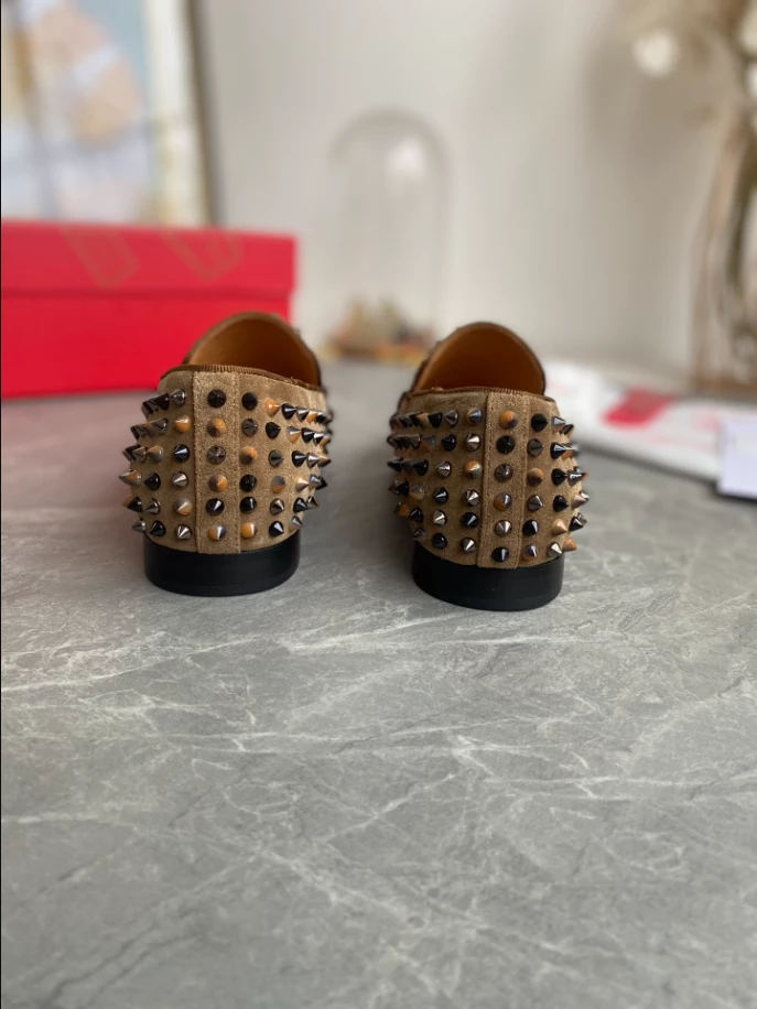 EasyMatch 6253 CHRISTIAN LOUBOUTIN DANDELION SPIKES – LDC012