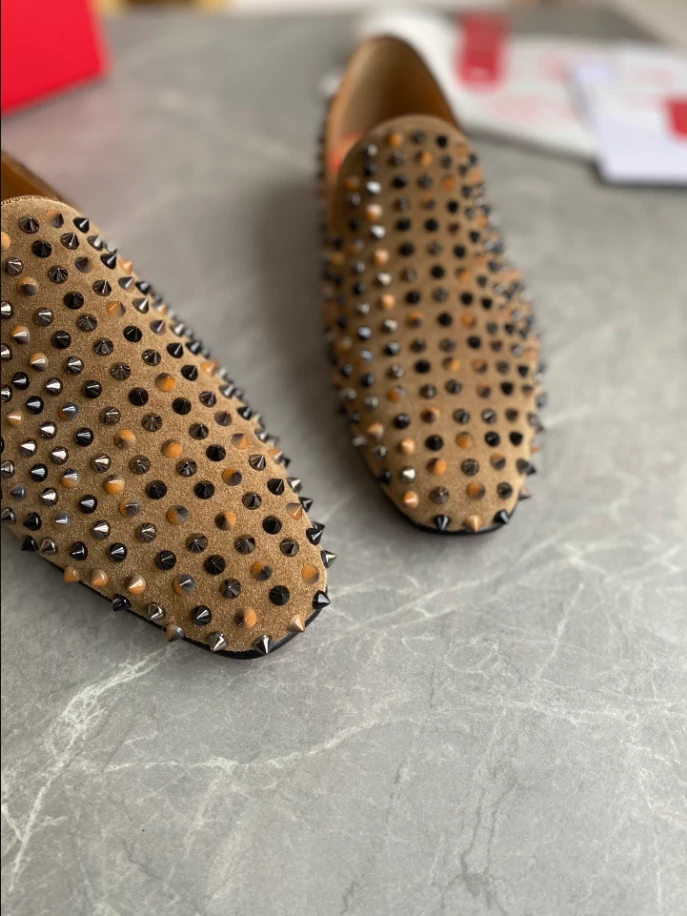 EasyMatch 6253 CHRISTIAN LOUBOUTIN DANDELION SPIKES – LDC012