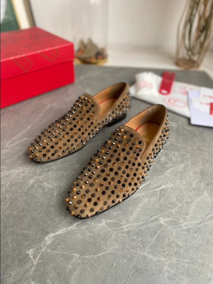 EasyMatch 6253 CHRISTIAN LOUBOUTIN DANDELION SPIKES – LDC012