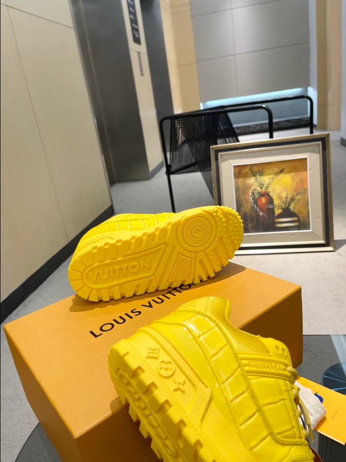 Fashionable 1063 LV TRAINER MAXI SNEAKER – LSVT412