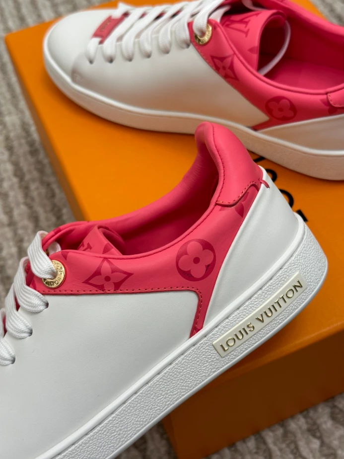 Fashionable 2087 LV TIME OUT SNEAKER – LSVM047
