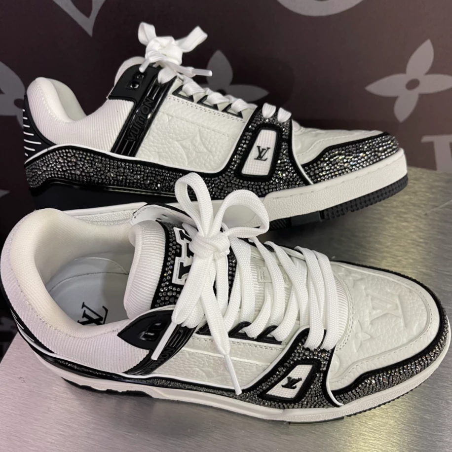 HighQuality 6480 LOUIS VUITTON LV TRAINER SNEAKER IN BLACK  – LSVT361