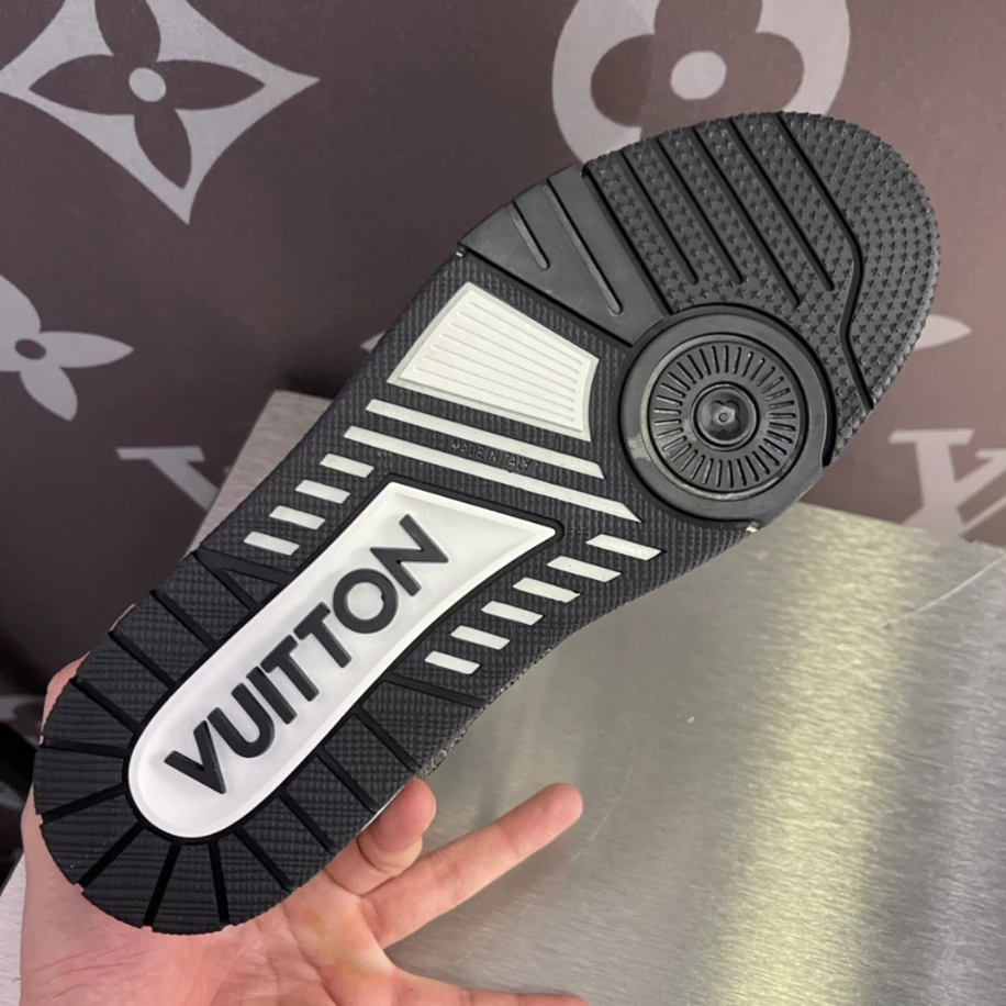 HighQuality 6480 LOUIS VUITTON LV TRAINER SNEAKER IN BLACK  – LSVT361