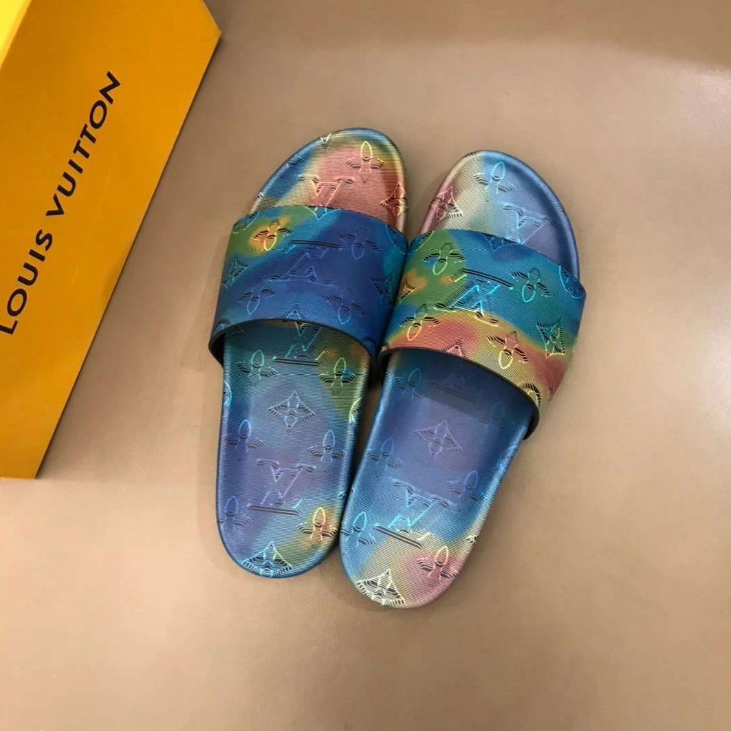LOUIS VUITTON MONOGRAM 3D EFFECT PRINT SLIDES – LVS44 UrbanStyle 2454