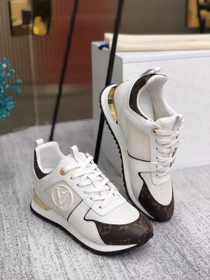 LV RUN AWAY SNEAKER – LSVM061 GoAnywhere 859