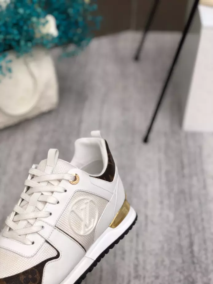 LV RUN AWAY SNEAKER – LSVM061 GoAnywhere 859