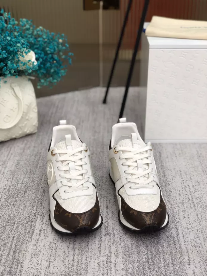 LV RUN AWAY SNEAKER – LSVM061 GoAnywhere 859