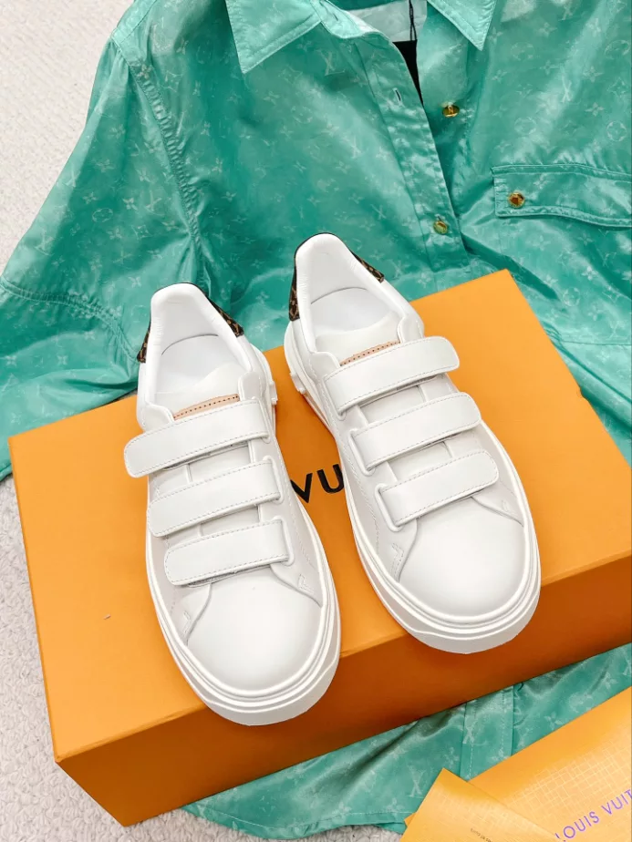 LV TIME OUT SNEAKER – LSVM029 NewStyle 4360