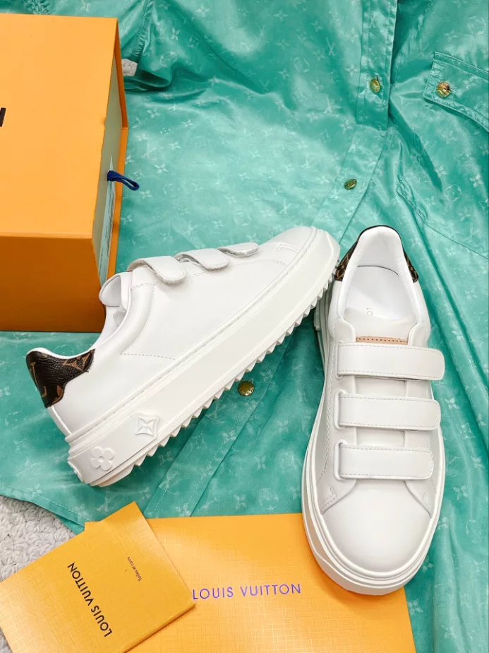 LV TIME OUT SNEAKER – LSVM029 NewStyle 4360