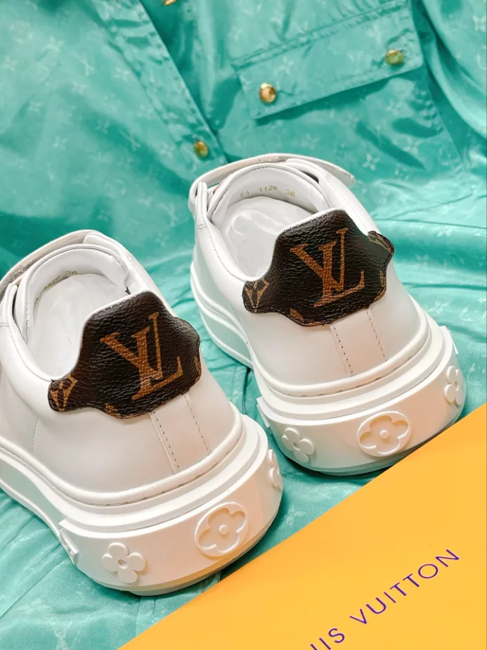 LV TIME OUT SNEAKER – LSVM029 NewStyle 4360