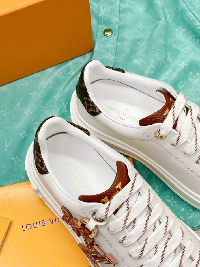 LV TIME OUT SNEAKER – LSVM033 DailyWear 2579