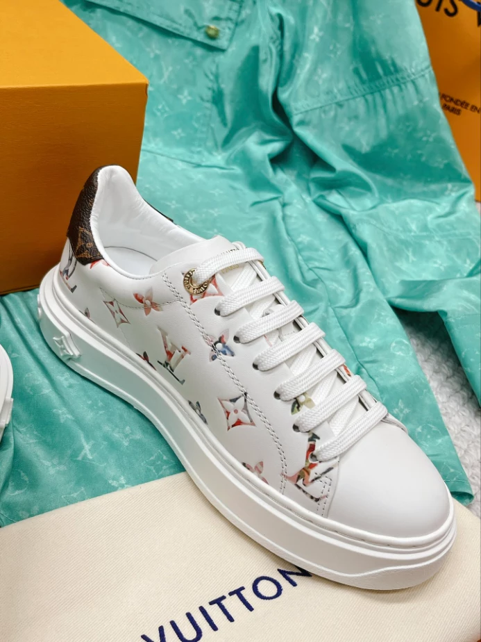LV TIME OUT SNEAKER – LSVM034 AllSeason 8423