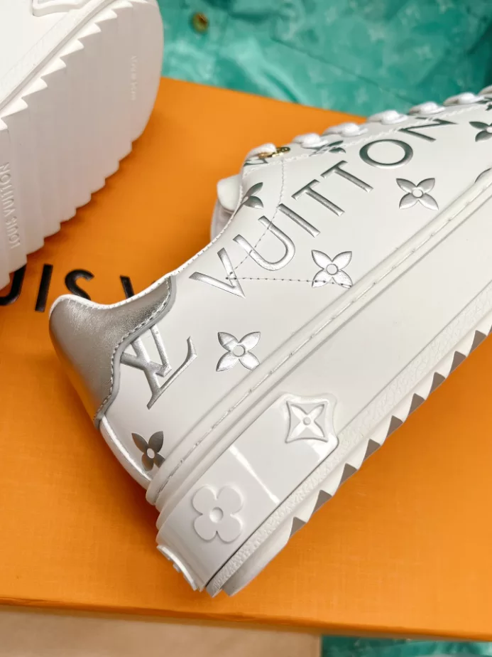 LV TIME OUT SNEAKER – LSVM036 StreetReady 454