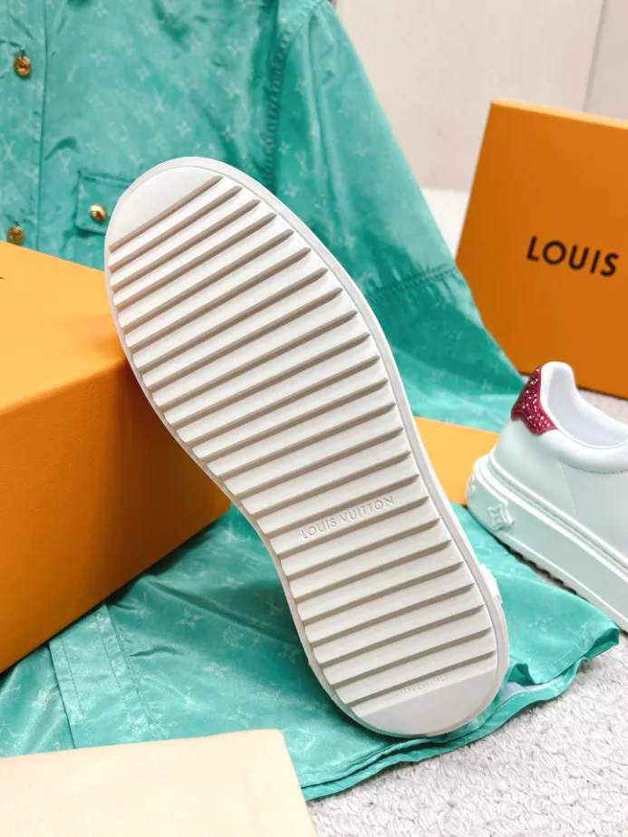LV TIME OUT SNEAKER – LSVM038 SportInspired 354