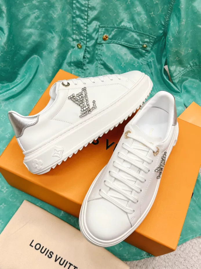 LV TIME OUT SNEAKER – LSVM039 StreetReady 5134