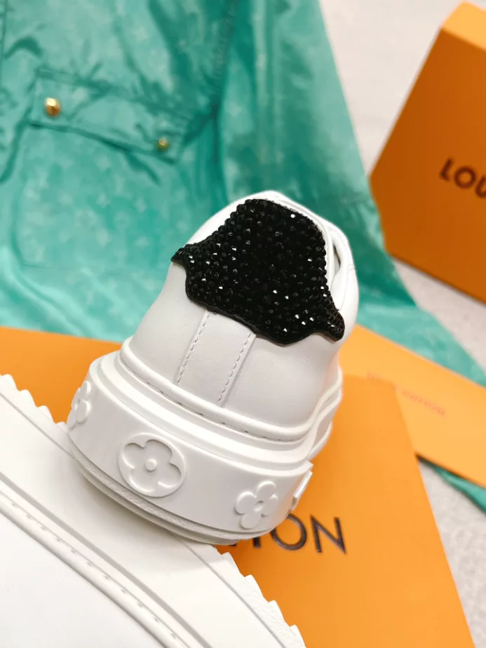 LV TIME OUT SNEAKER – LSVM040 SmartChoice 9648