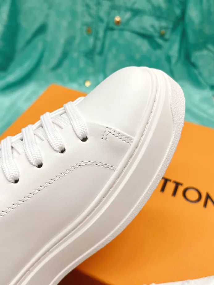 LV TIME OUT SNEAKER – LSVM040 SmartChoice 9648