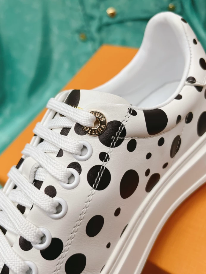 LV TIME OUT SNEAKER – LSVM042 UrbanStyle 3125
