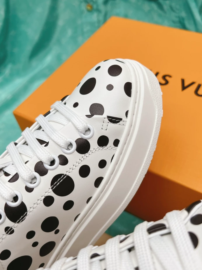 LV TIME OUT SNEAKER – LSVM042 UrbanStyle 3125