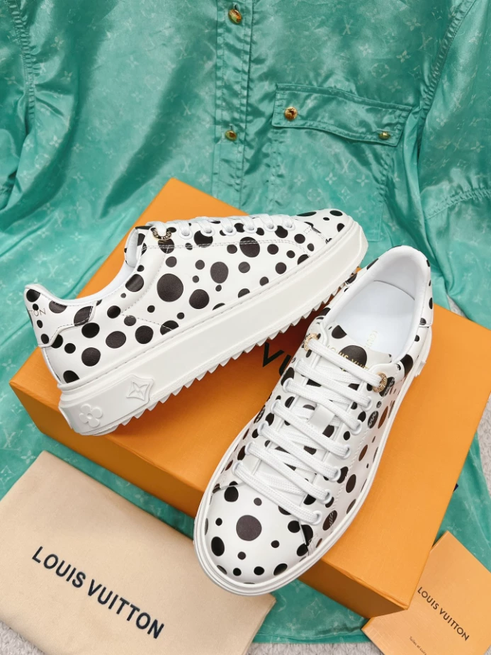 LV TIME OUT SNEAKER – LSVM042 UrbanStyle 3125