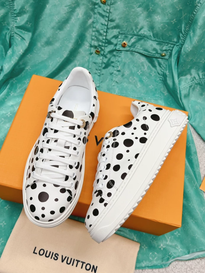 LV TIME OUT SNEAKER – LSVM042 UrbanStyle 3125
