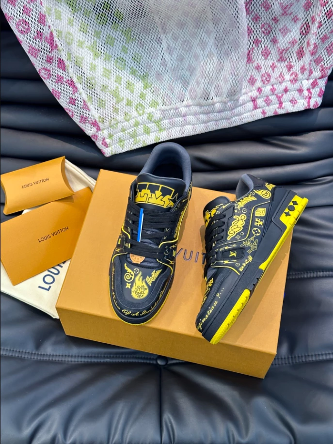 LV TRAINER SNEAKER – LSVT405 UrbanStyle 2533