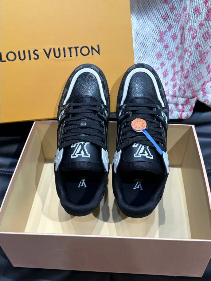 LV TRAINER SNEAKER – LSVT439 NewStyle 1134