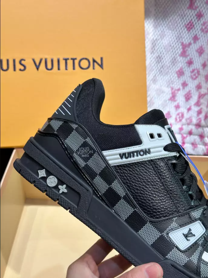 LV TRAINER SNEAKER – LSVT439 NewStyle 1134