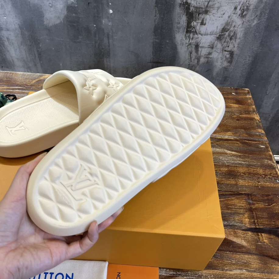 LV WATERFRONT MULE – LVS37 AllSeason 9839
