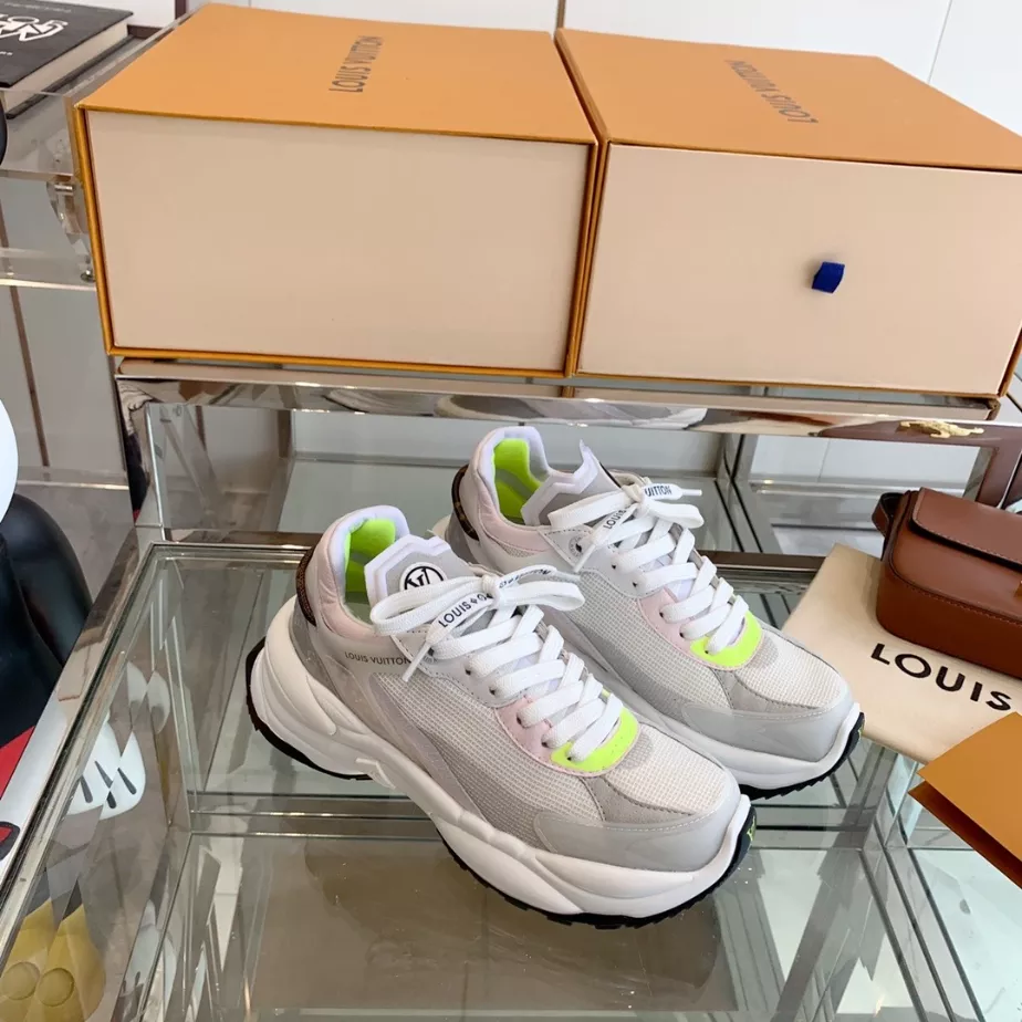 LV WOMEN’S RUN 55 SNEAKER – LSVM064 TopPick 1526