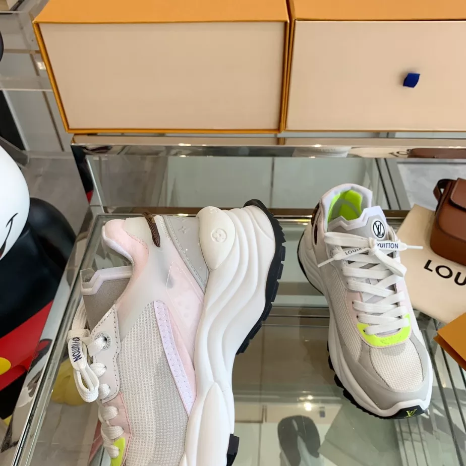 LV WOMEN’S RUN 55 SNEAKER – LSVM064 TopPick 1526