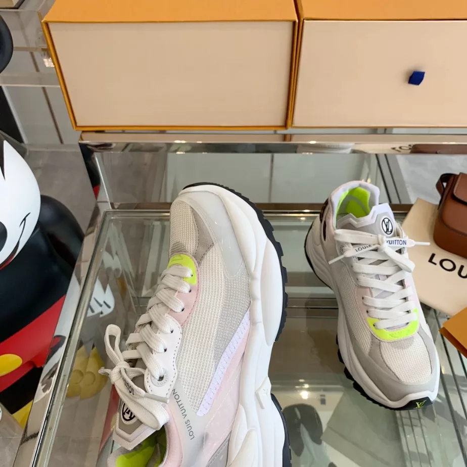 LV WOMEN’S RUN 55 SNEAKER – LSVM064 TopPick 1526